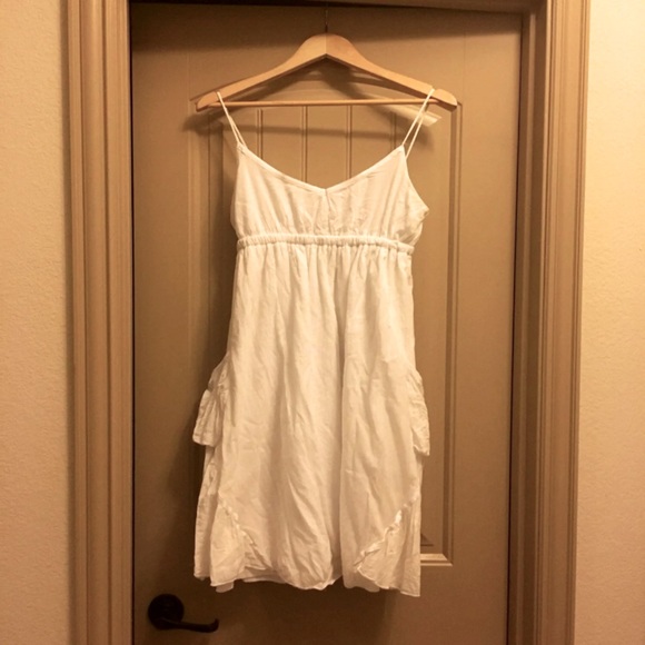 white linen dress with pockets
